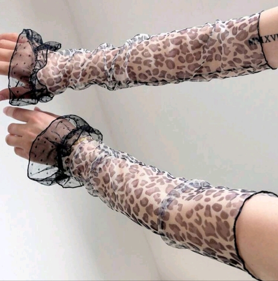 Leopard Print Mesh Sleeves - Picture 1 of 5
